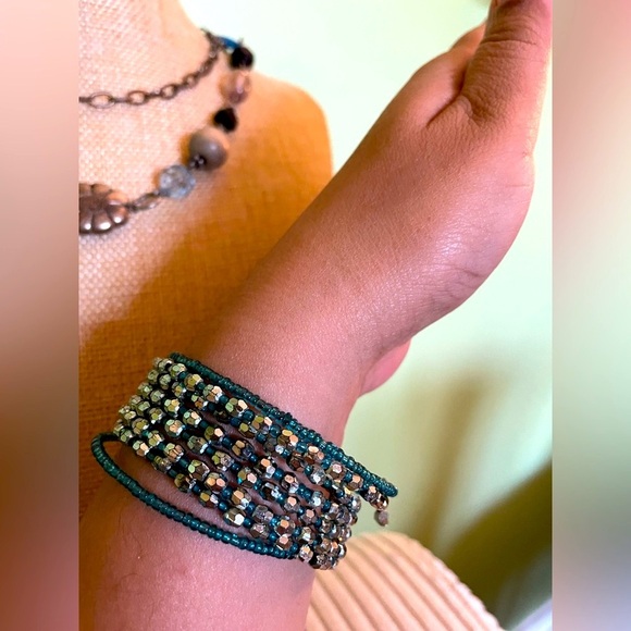 Elegant 3 Piece Turquoise and Silver Jewelry Bundle - Picture 14 of 16